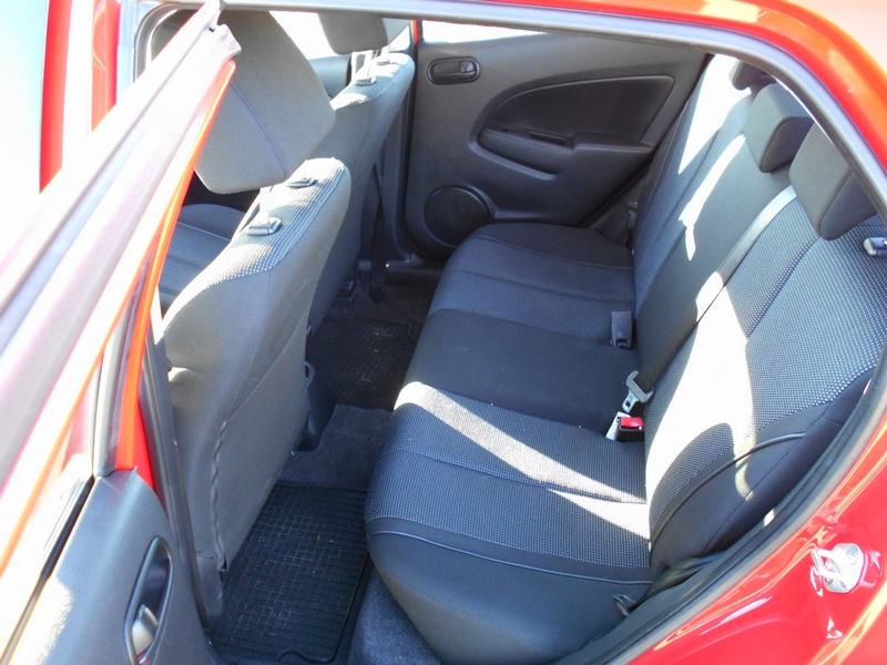 Mazda 2 GT belső