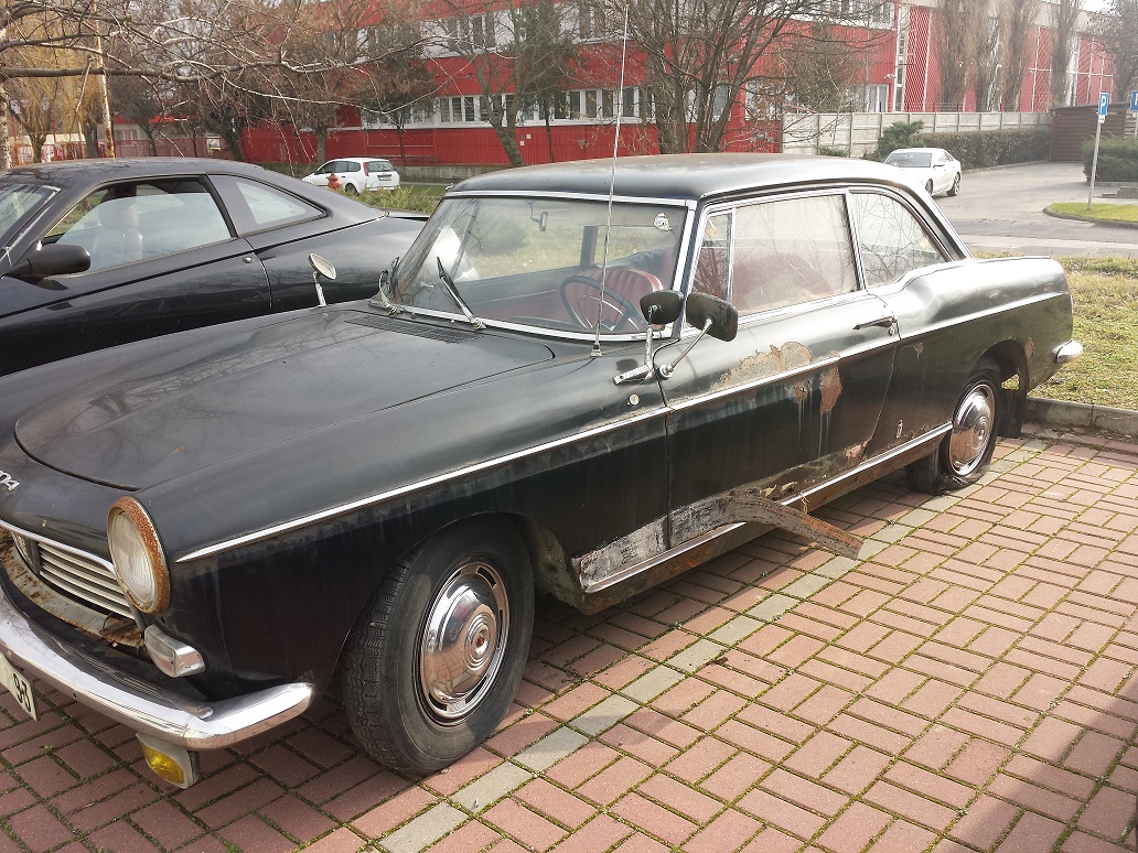 Peugeot 404 Coupe1