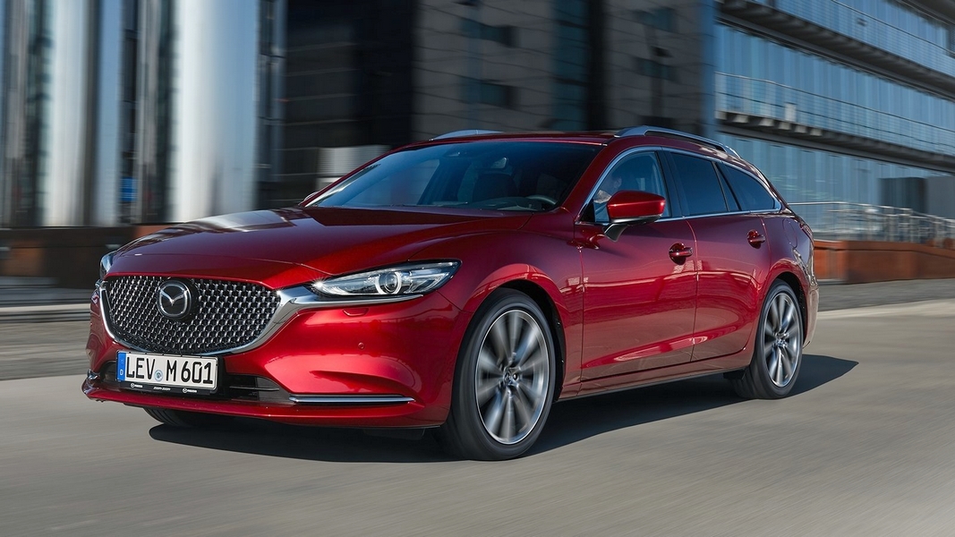 Mazda 6 kombi facelift elegáns puttonyos Autó tesztek Tesztelok.hu
